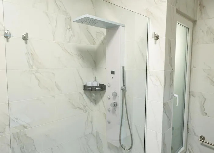 Quaint, Ground Floor 2 Bed 2 Bath At Little Oaks Appartamento Pembroke