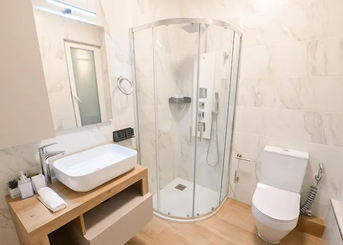 Quaint, Ground Floor 2 Bed 2 Bath At Little Oaks Appartamento *