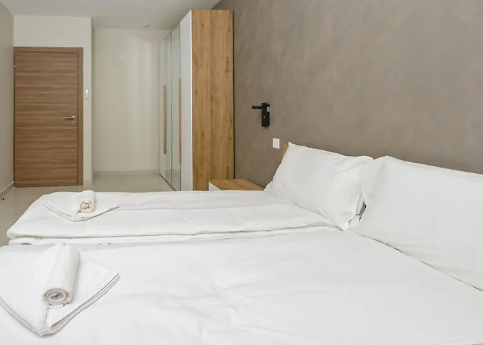 Quaint, Ground Floor 2 Bed 2 Bath - Close To St Julians Swieqi And Sliema * Pembroke